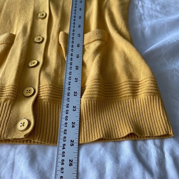 Banana Republic Factory Long Sleeve 1/2 Button Front Mustard V-Neck Cardigan M - Picture 12 of 13
